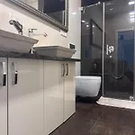 Luxury Center With Balcony *